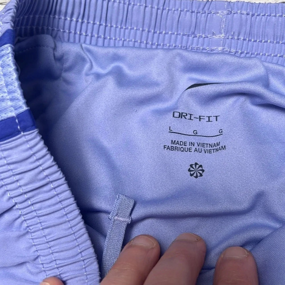 Youth Nike Dri Fit Purple Shorts  size Large - Picture 3 of 3